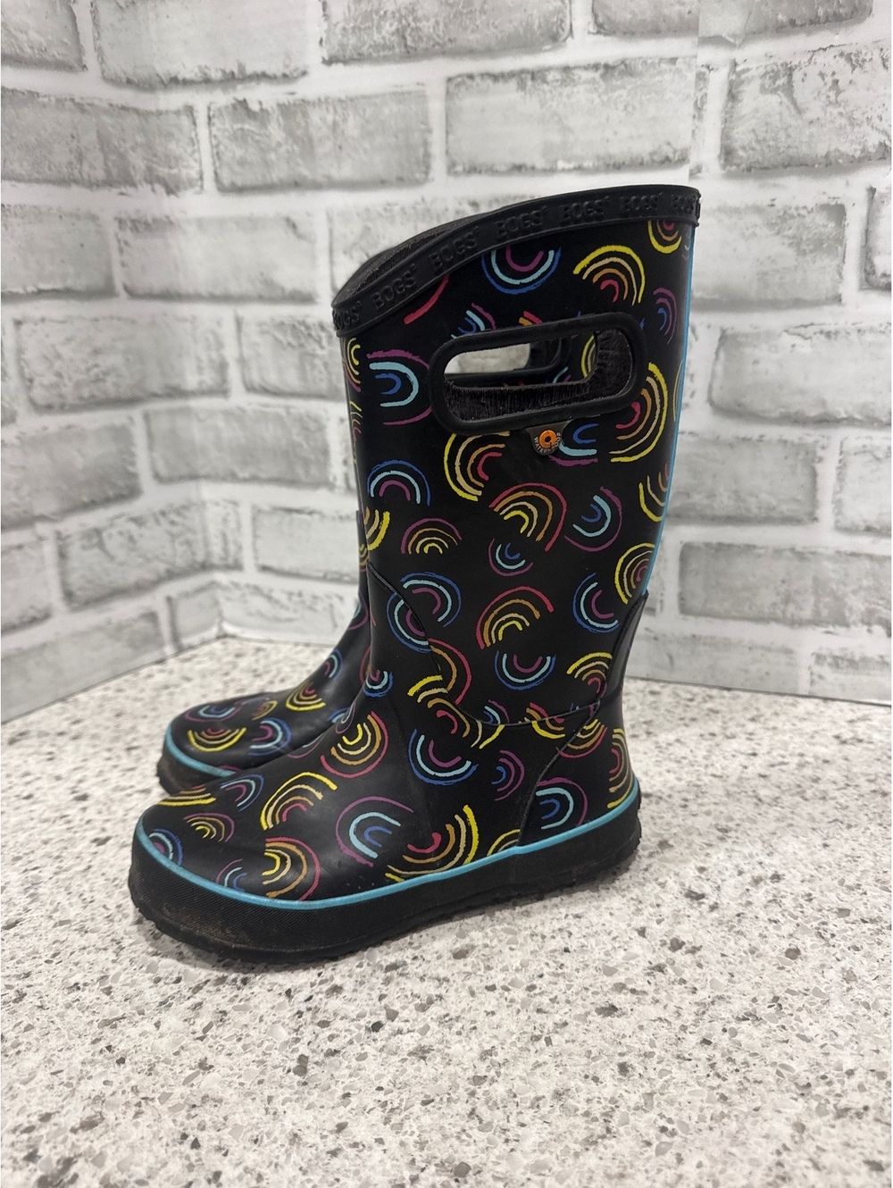 Bogs Kids Size 13 Rain Boots with Colorful Rainbow Pattern